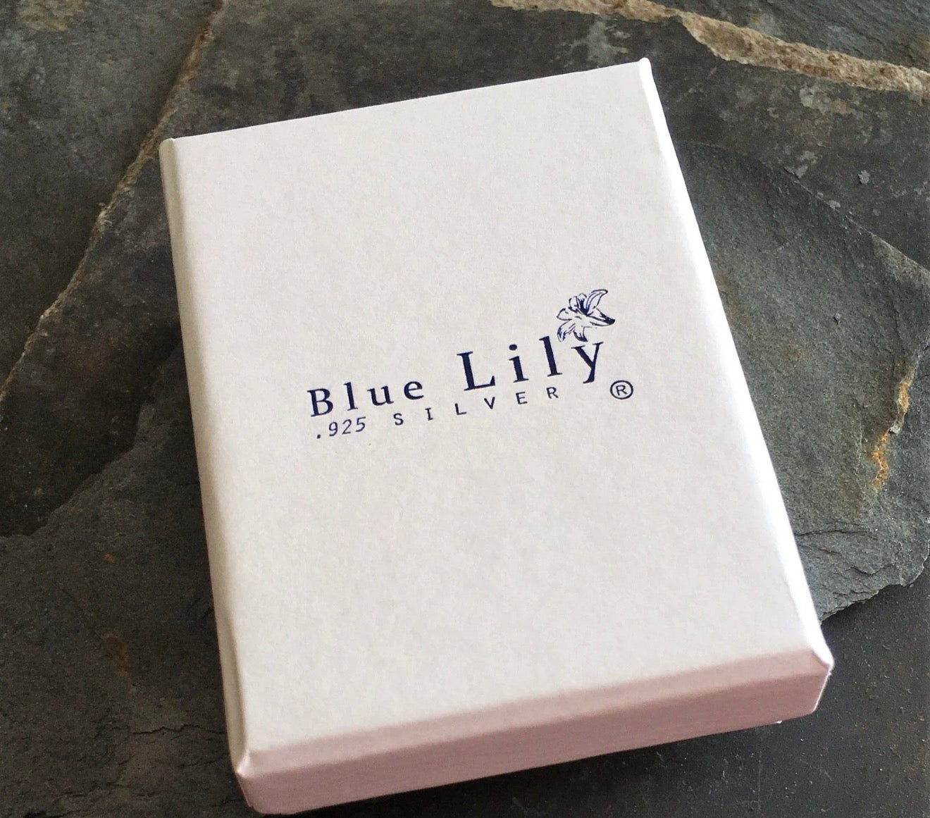 Blue Lily Outline Heart With Pink Cubic Zirconia Paw 8 X 10mm Earings