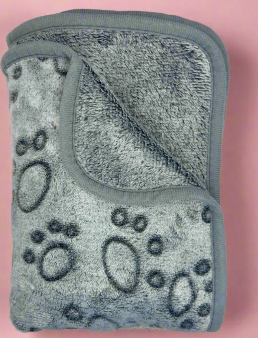 Pup Club Couture Dog Blanket - Grey Paws Medium
