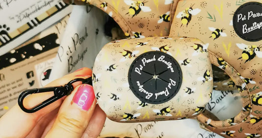 Honey Bumble Bee Poo Bag Holder