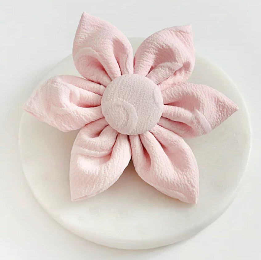 Cocopup London Luxe Baby Pink Heart Collar Flower