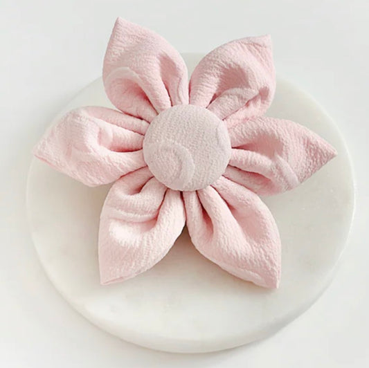 Cocopup London Luxe Baby Pink Heart Collar Flower